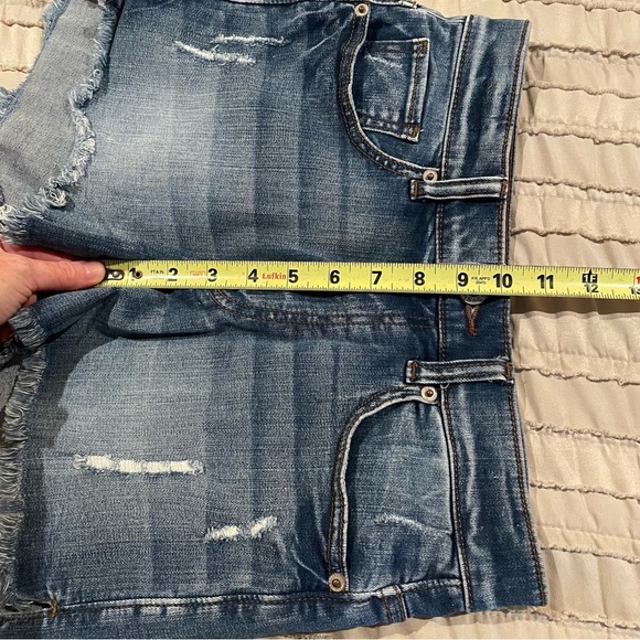 Express Jeans Cut Off Stretch High Rise Denim Jean Shorts 2 Summer - Picture 7 of 8
